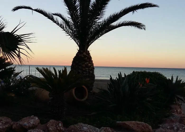 Santa Ana La Carihuela Апартаменты *